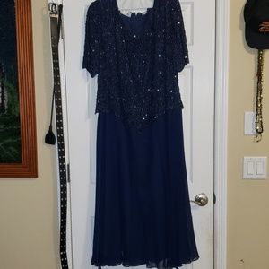 Silhouette Dresses - Women's evening gown Silhouette Dresses - Women's evening gown